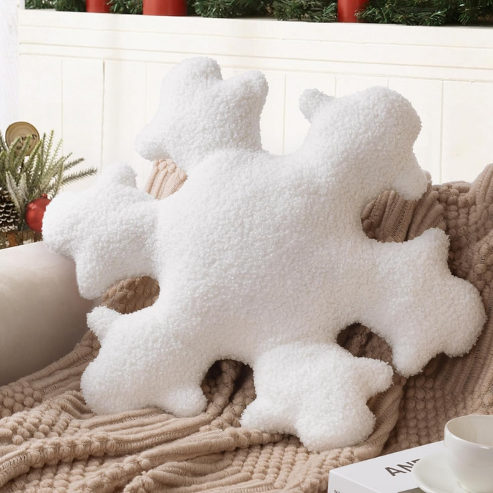 18" Snowflake Cushion