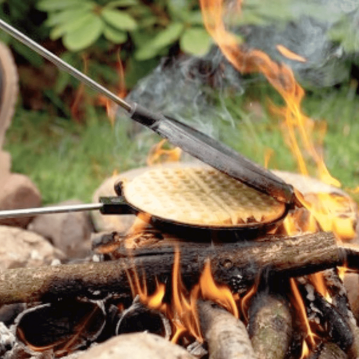 Cast Iron Chuck Wagon Waffle Iron
