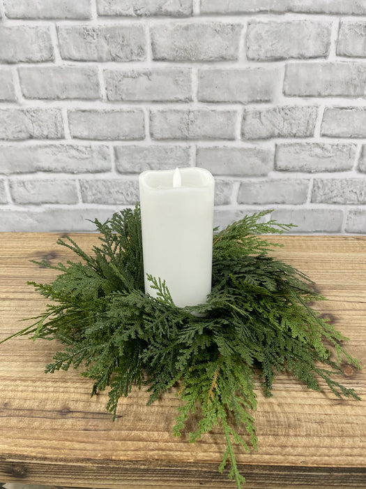 13" Northern White Cedar Candle Wreath